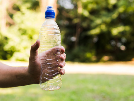 Cum îți impactează microplasticele sănătatea și ce măsuri poți lua?